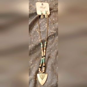 Hush Beaded Costume Necklace and Earrings Set (New)